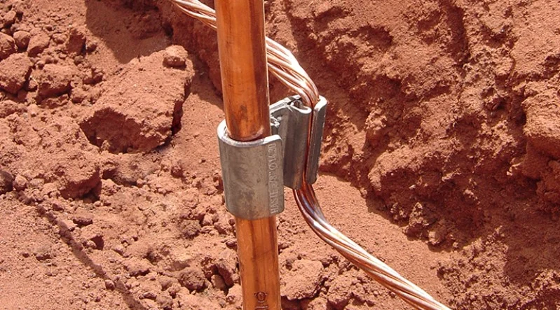 Conector cunha para aterramento (CCA)